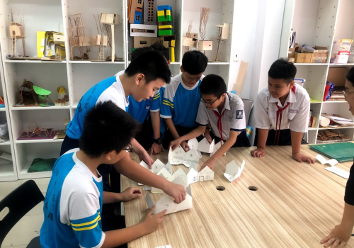 MÔI TRƯỜNG GIÁO DỤC CÁ NHÂN HÓA GIÚP HỌC SINH PHÁT TRIỂN NHƯ THẾ NÀO?